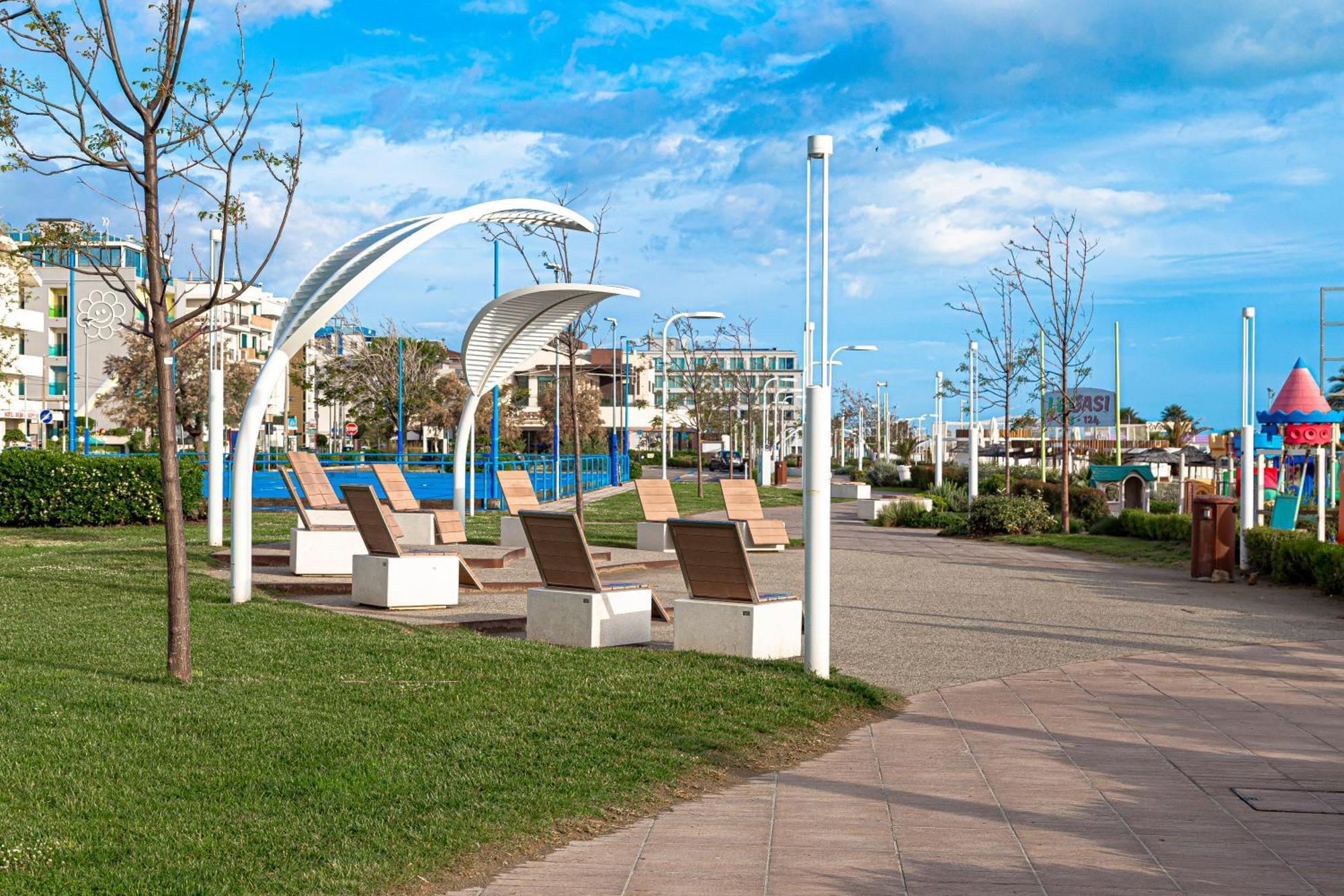 Hotel Avana Fronte Mare 리치오네 외부 사진
