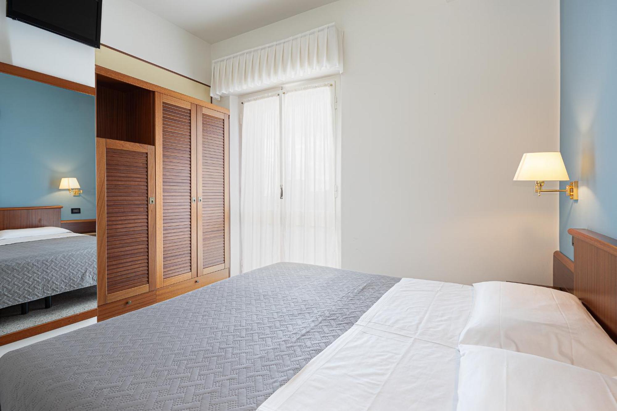 Hotel Avana Fronte Mare 리치오네 외부 사진