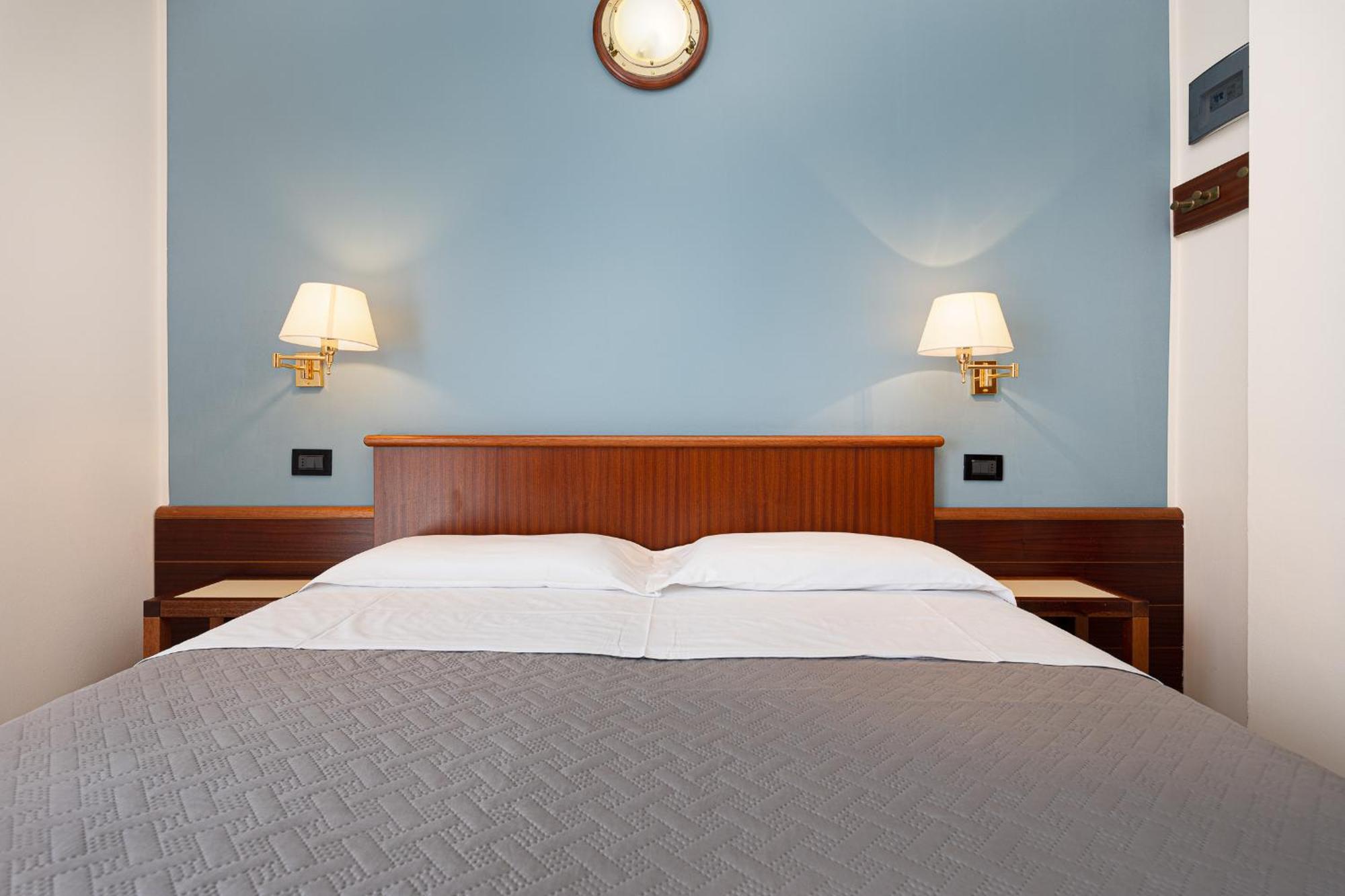 Hotel Avana Fronte Mare 리치오네 외부 사진