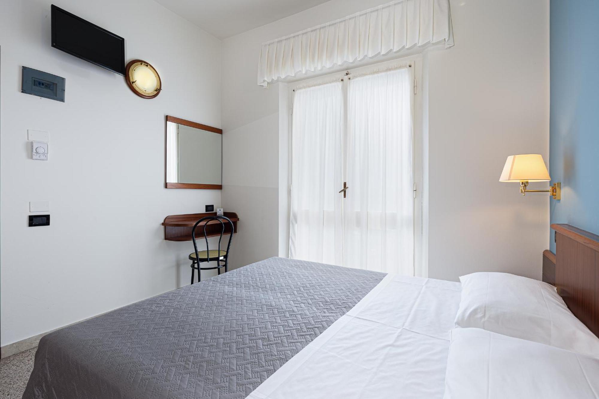Hotel Avana Fronte Mare 리치오네 외부 사진