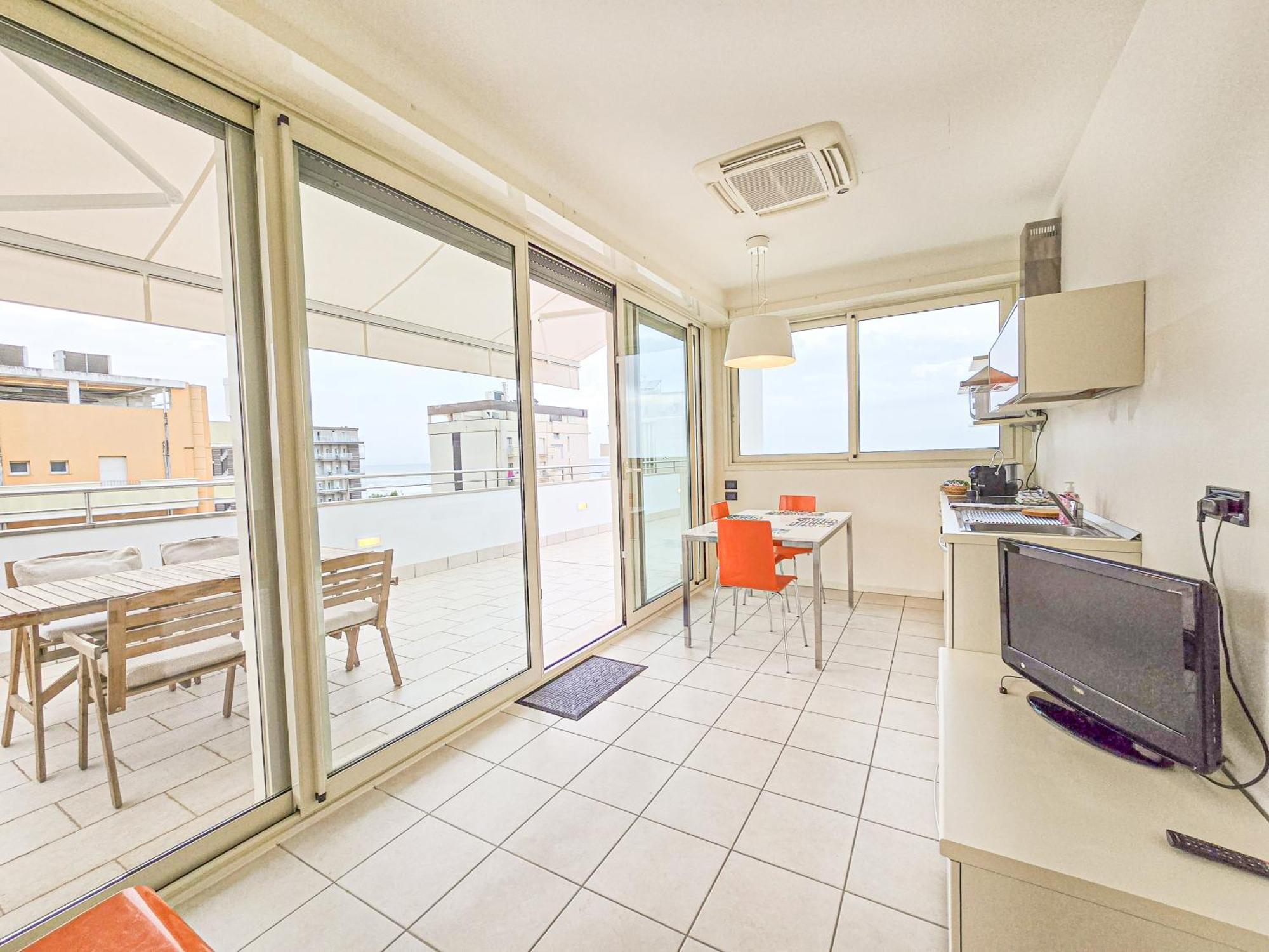 Hotel Avana Fronte Mare 리치오네 외부 사진