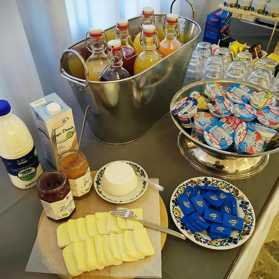 Hotel Avana Fronte Mare 리치오네 외부 사진