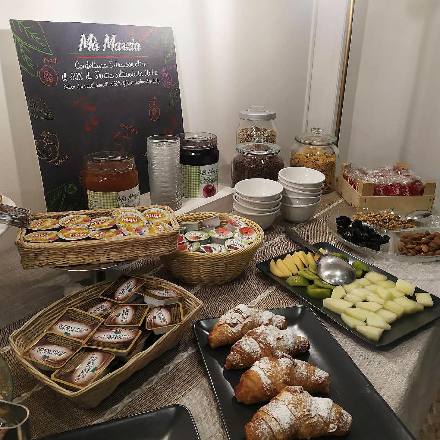 Hotel Avana Fronte Mare 리치오네 외부 사진